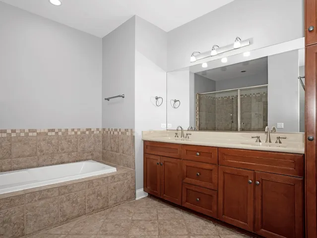 $750,000 | 841 Rogers Street, Downers Grove, IL 60515