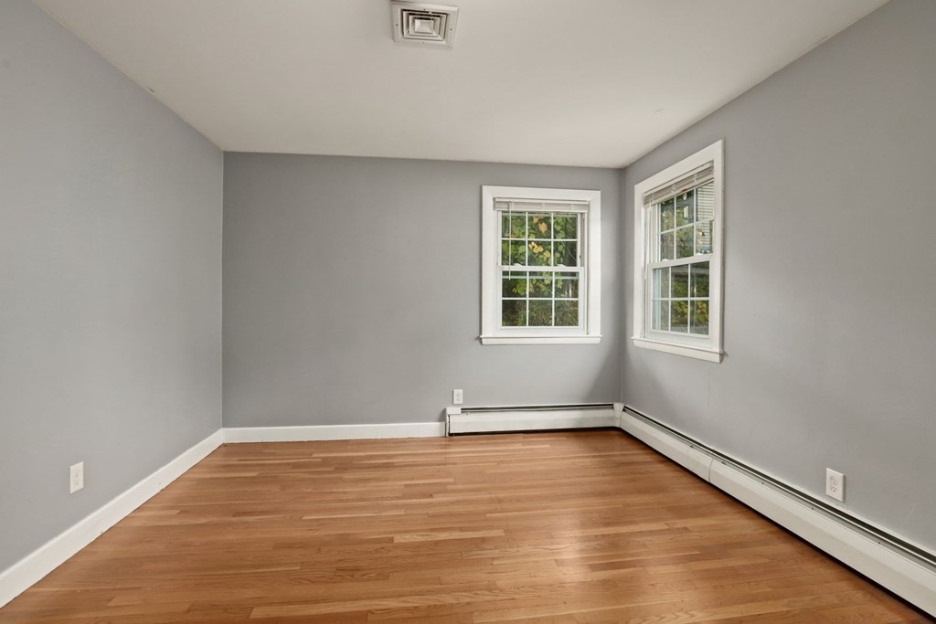 889 Riverside Drive Methuen, MA 01844 - Photo 11 of 28 Gallery Image 11