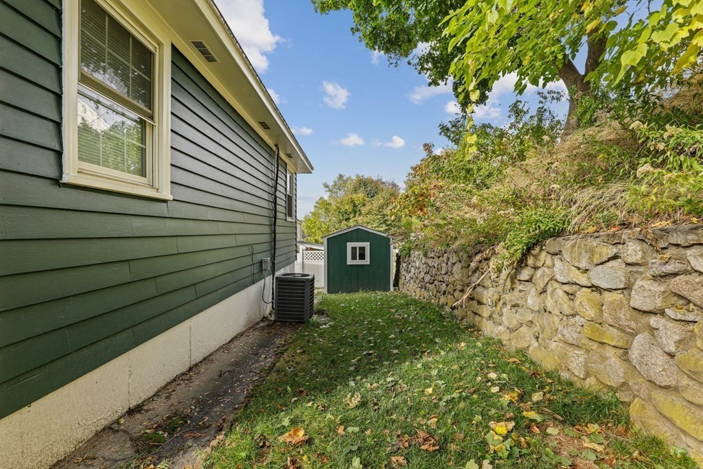 889 Riverside Drive Methuen, MA 01844 - Photo 20 of 28 Gallery Image 20
