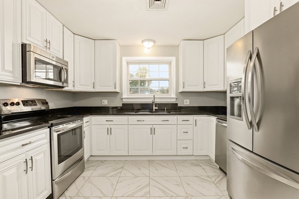 889 Riverside Drive Methuen, MA 01844 - Photo 2 of 28 Gallery Image 2
