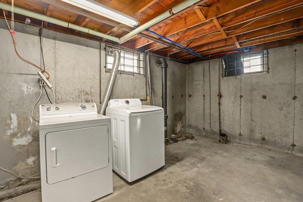 889 Riverside Drive Methuen, MA 01844 - Photo 26 of 28 Gallery Image 26