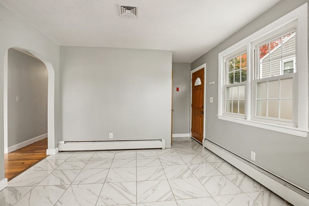 889 Riverside Drive Methuen, MA 01844 - Photo 6 of 28 Gallery Image 6