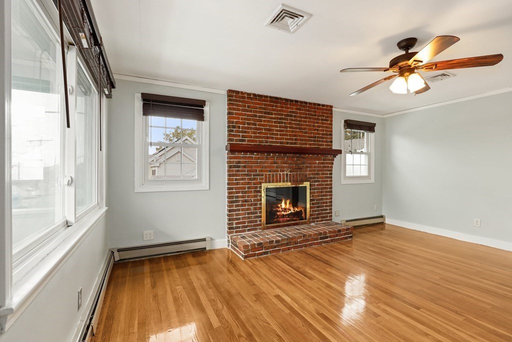 889 Riverside Drive Methuen, MA 01844 - Photo 8 of 28 Gallery Image 8
