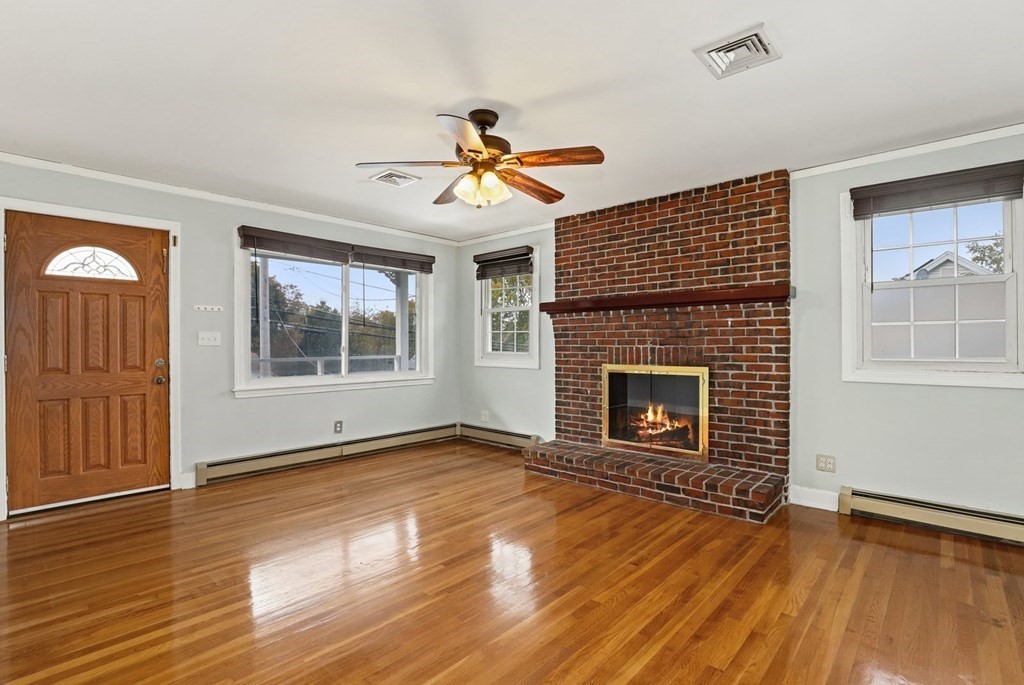 889 Riverside Drive Methuen, MA 01844 - Photo 9 of 28 Gallery Image 9