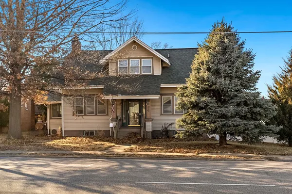 $249,900 | 2664 North Harrison Street, Davenport, IA 52803