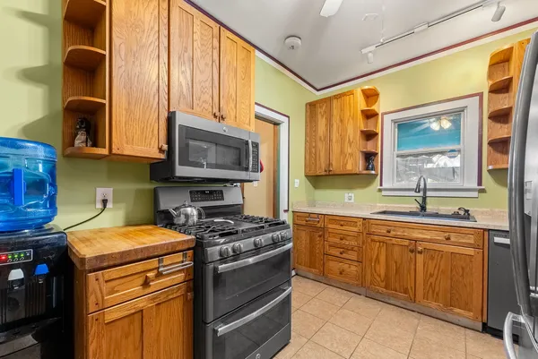 $235,000 | 2664 North Harrison Street, Davenport, IA 52803