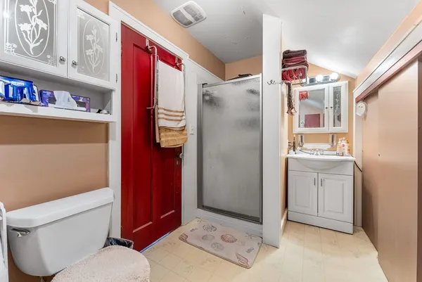 $235,000 | 2664 North Harrison Street, Davenport, IA 52803