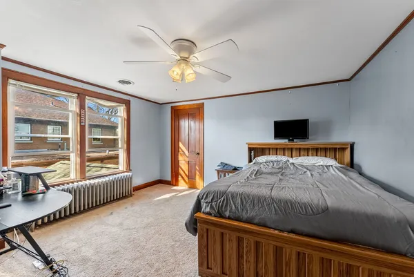 $235,000 | 2664 North Harrison Street, Davenport, IA 52803
