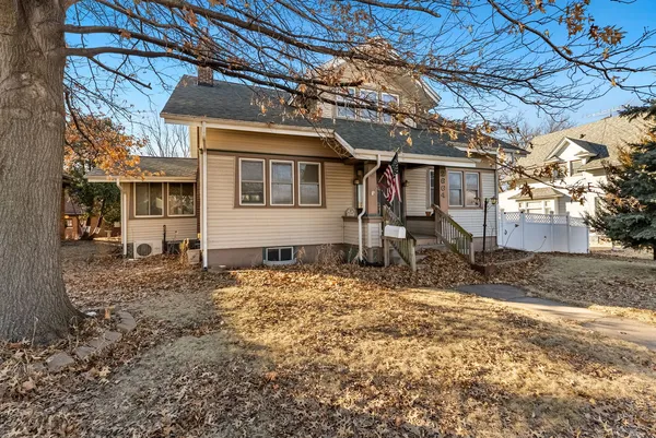 $235,000 | 2664 North Harrison Street, Davenport, IA 52803