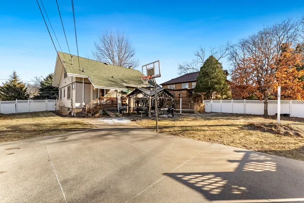 $235,000 | 2664 North Harrison Street, Davenport, IA 52803