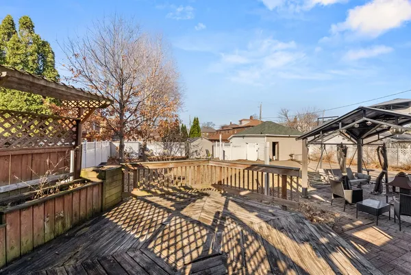 $235,000 | 2664 North Harrison Street, Davenport, IA 52803
