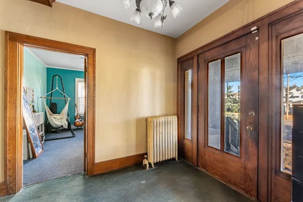 $235,000 | 2664 North Harrison Street, Davenport, IA 52803