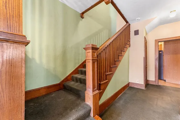 $235,000 | 2664 North Harrison Street, Davenport, IA 52803