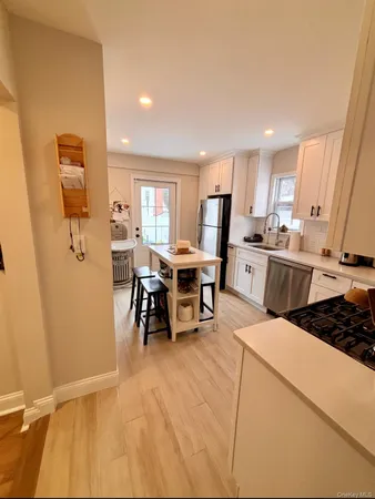 $4,000 | 201-07 23rd Avenue, Unit 1 | Clearview