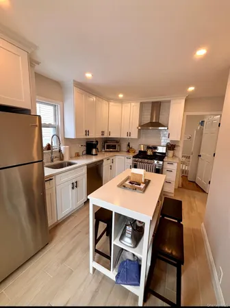 $4,000 | 201-07 23rd Avenue, Unit 1 | Clearview