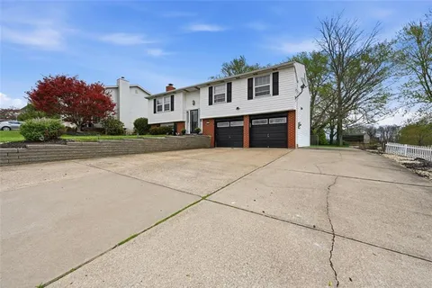 $335,000 | 108 Cranbrooke Drive, Coraopolis, PA 15108
