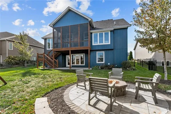 $725,000 | 16905 Bradshaw Street, Overland Park, KS 66221