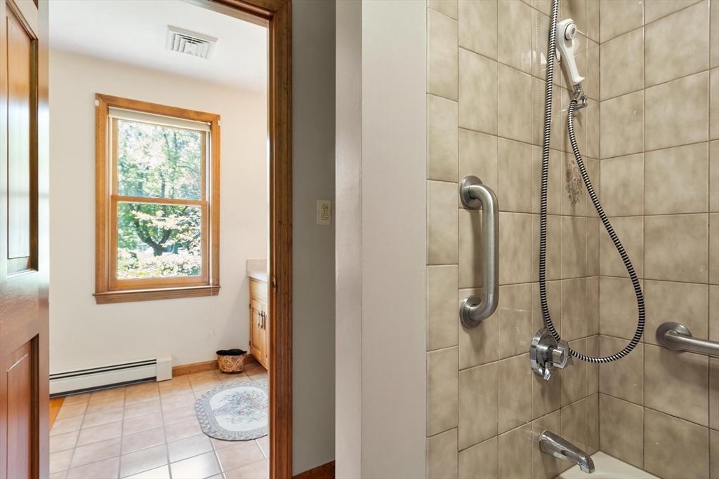 65 Blithewood Avenue Worcester, MA 01604 - Photo 35 of 42