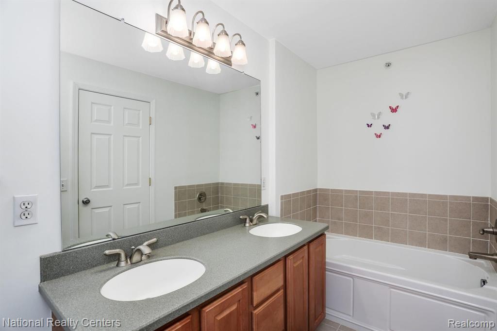 1444 Devon Lane Troy, MI 48084 - Photo 17 of 25
