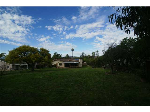 3057 Roadrunner Road San Marcos, CA 92078 - Photo 3 of 15