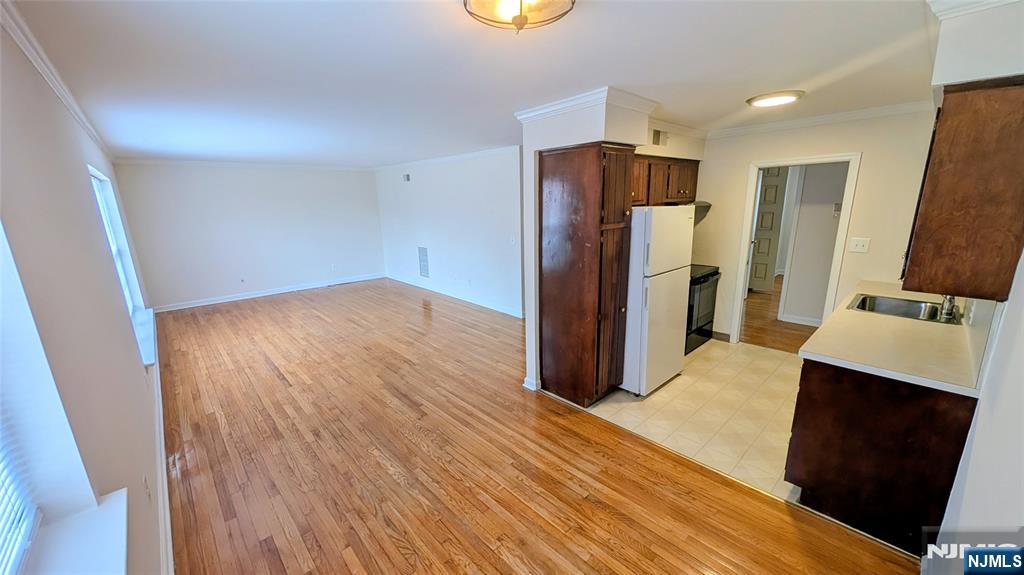 522 North Maple Avenue, Unit A 19 Ridgewood, NJ 07450 - Photo 5 of 16