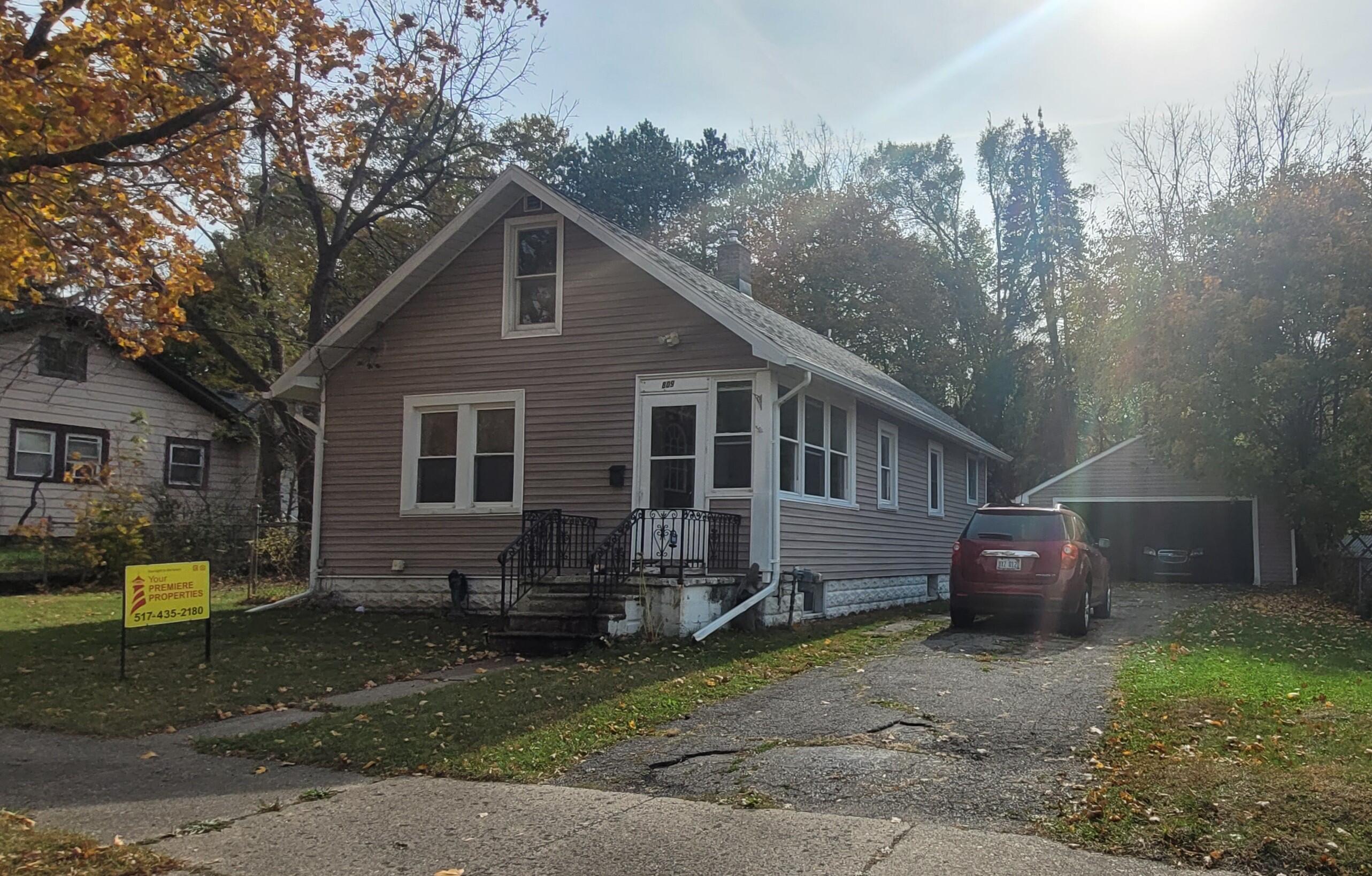809 Virginia Street Jackson, MI 49202 - Photo 1 of 31 main