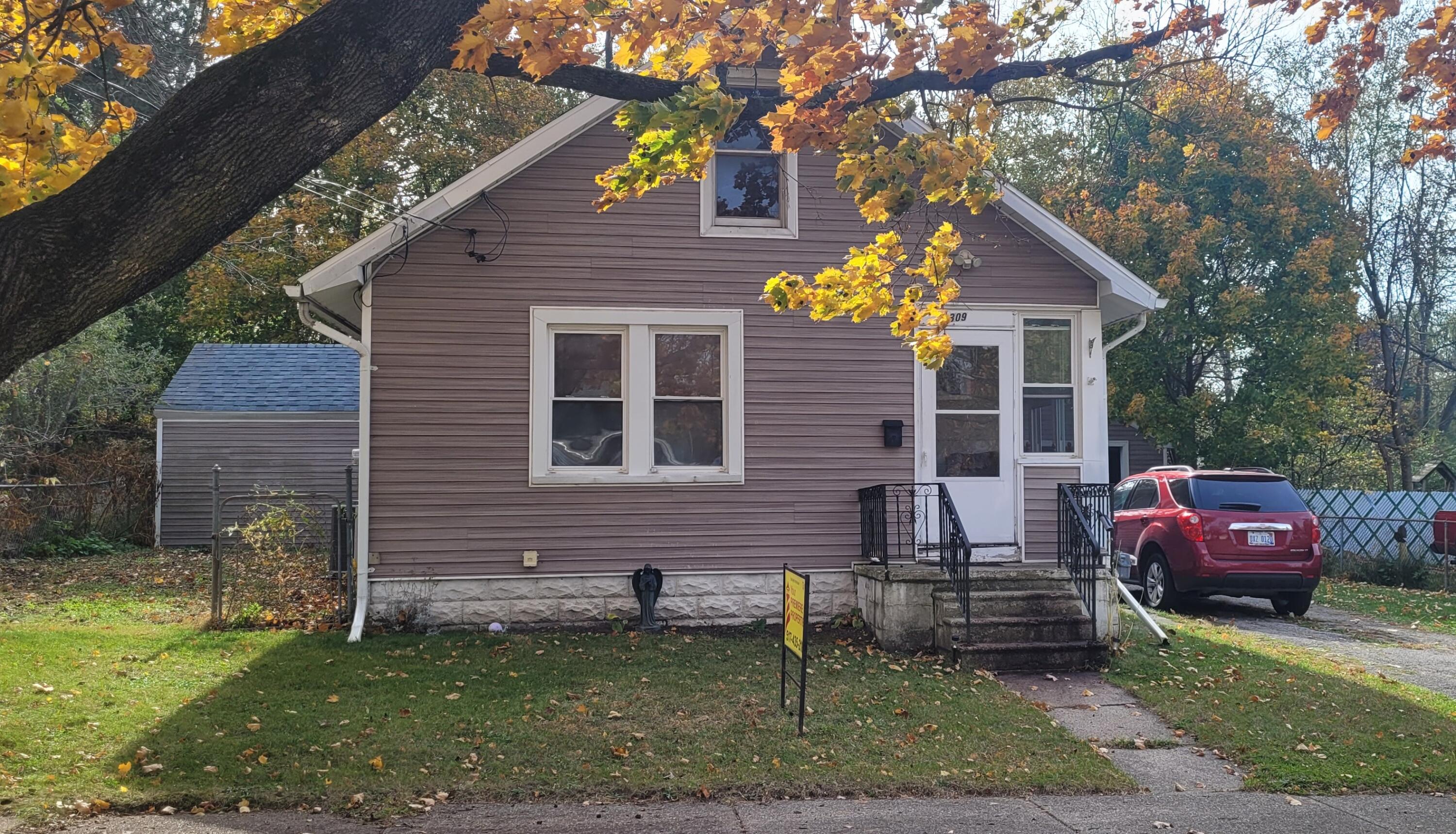 809 Virginia Street Jackson, MI 49202 - Photo 2 of 31 20241030_131149