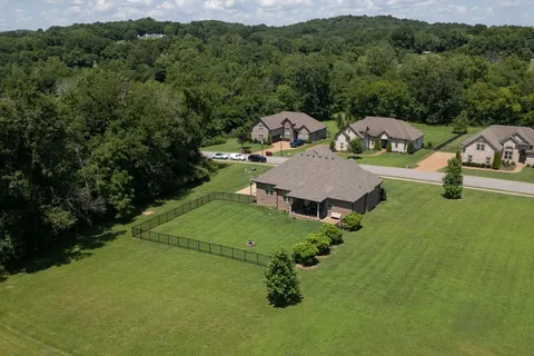 $575,000 | 1007 Robert Lee Drive, Gallatin, TN 37066