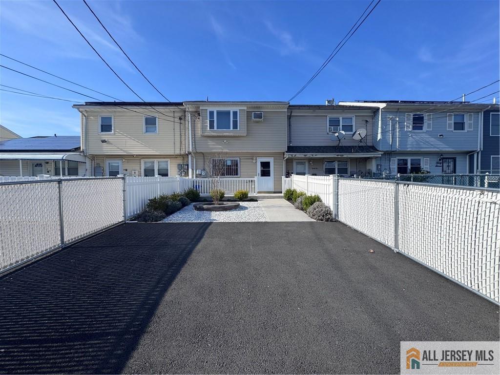 33 Mercer Street Carteret, NJ 07008 - Photo 1 of 30
