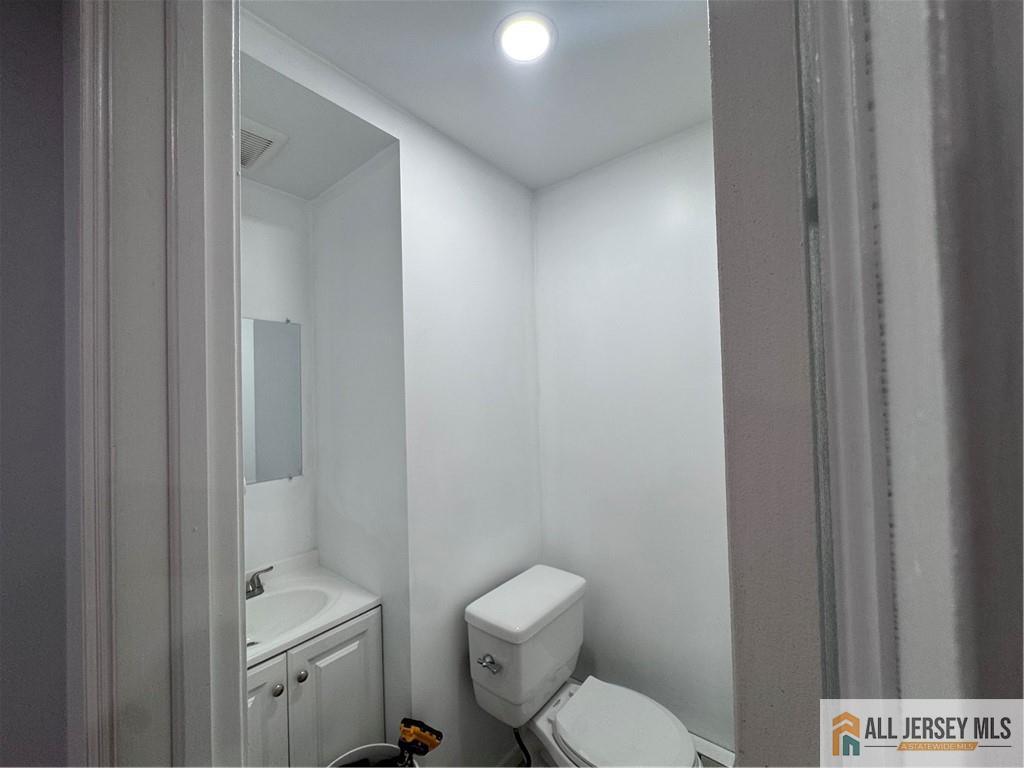 33 Mercer Street Carteret, NJ 07008 - Photo 15 of 30
