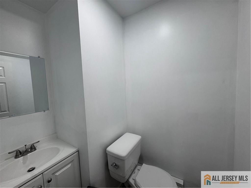 33 Mercer Street Carteret, NJ 07008 - Photo 16 of 30