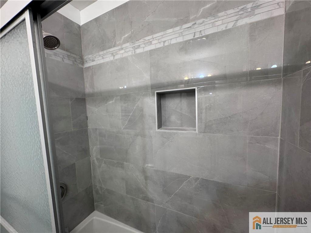 33 Mercer Street Carteret, NJ 07008 - Photo 28 of 30