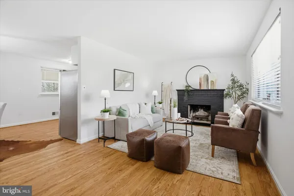 $395,900 | 7400 Colchester Drive, Clinton, MD 20735