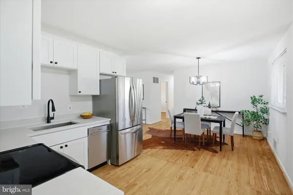 $395,900 | 7400 Colchester Drive, Clinton, MD 20735