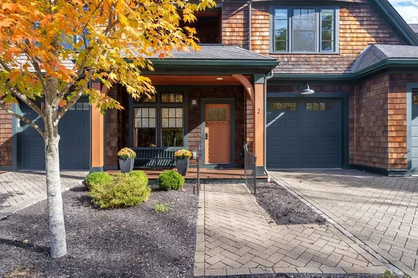 $899,000 | 2 Abbey Road, Unit 2, Sherborn, MA 01770