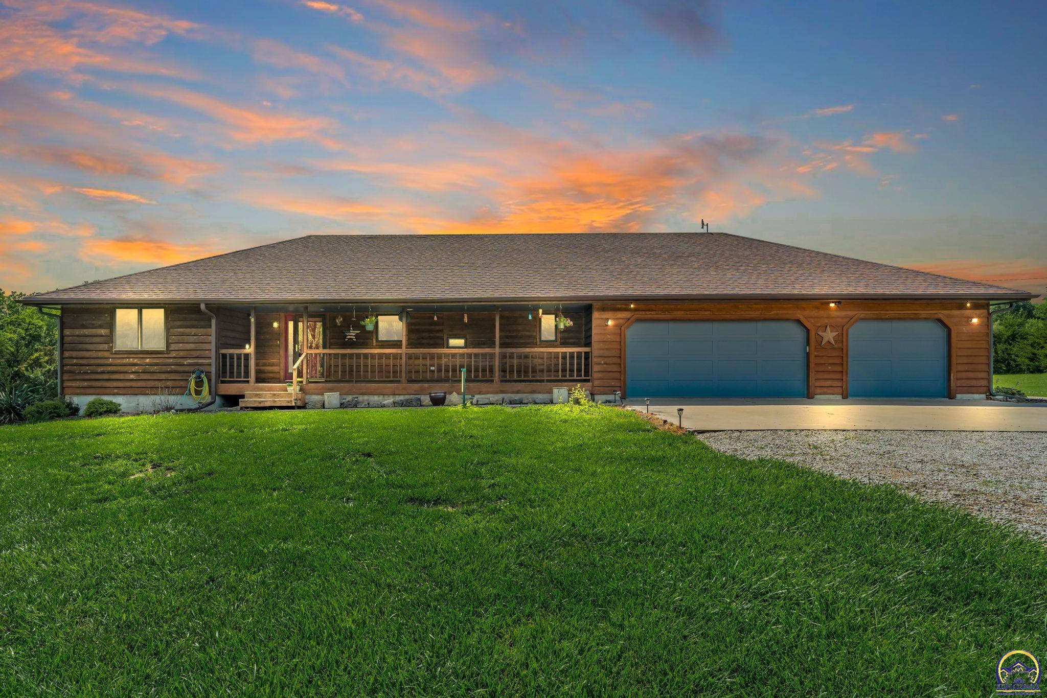 8425 Northeast Marple Road Topeka, KS 66617 - Photo 4 of 46
