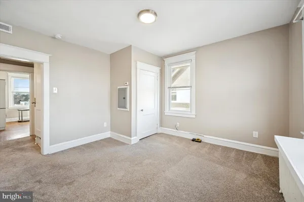 $2,150 | 272 Burmont Road, Unit 2, Drexel Hill, PA 19026