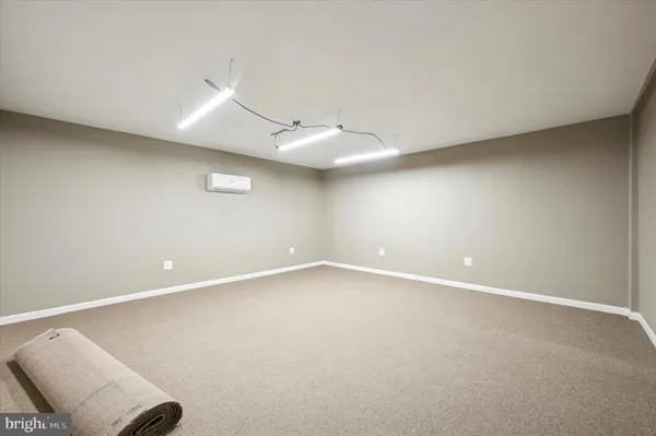 $2,150 | 272 Burmont Road, Unit 2, Drexel Hill, PA 19026