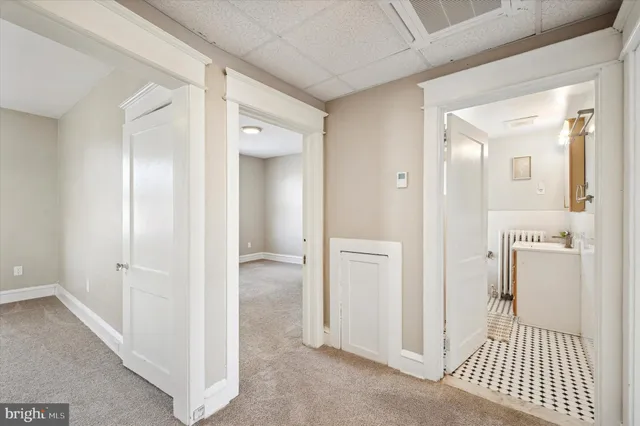 $2,300 | 272 Burmont Road, Unit 2, Drexel Hill, PA 19026