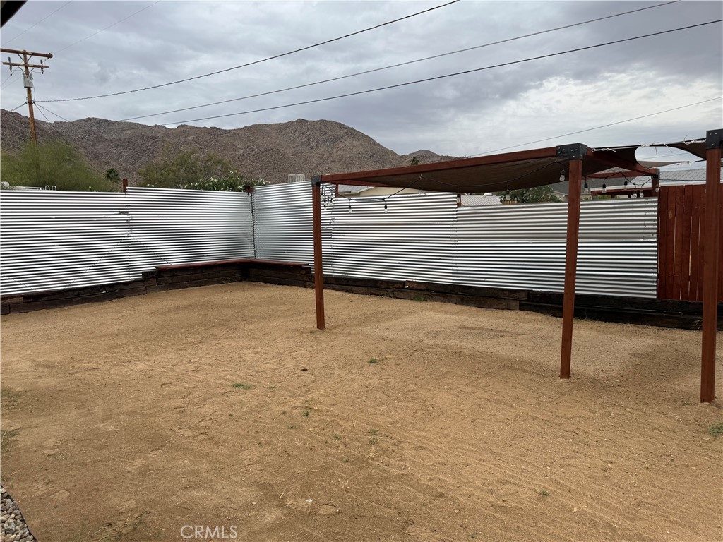 6922 Datura Avenue Twentynine Palms, CA 92277 - Photo 20 of 24 a view of a terrace