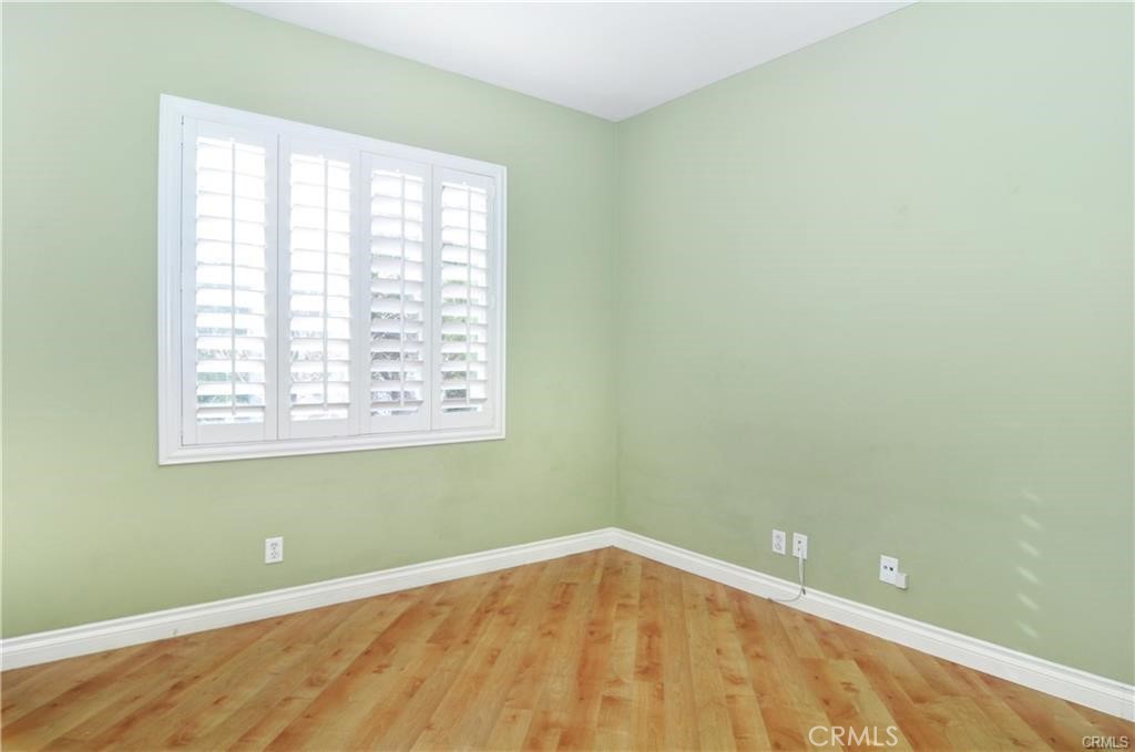 3 Bradford Irvine, CA 92602 - Photo 18 of 21 an empty room with a window