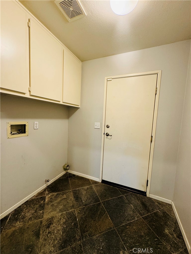 3 Bradford Irvine, CA 92602 - Photo 9 of 21 a view of an empty room