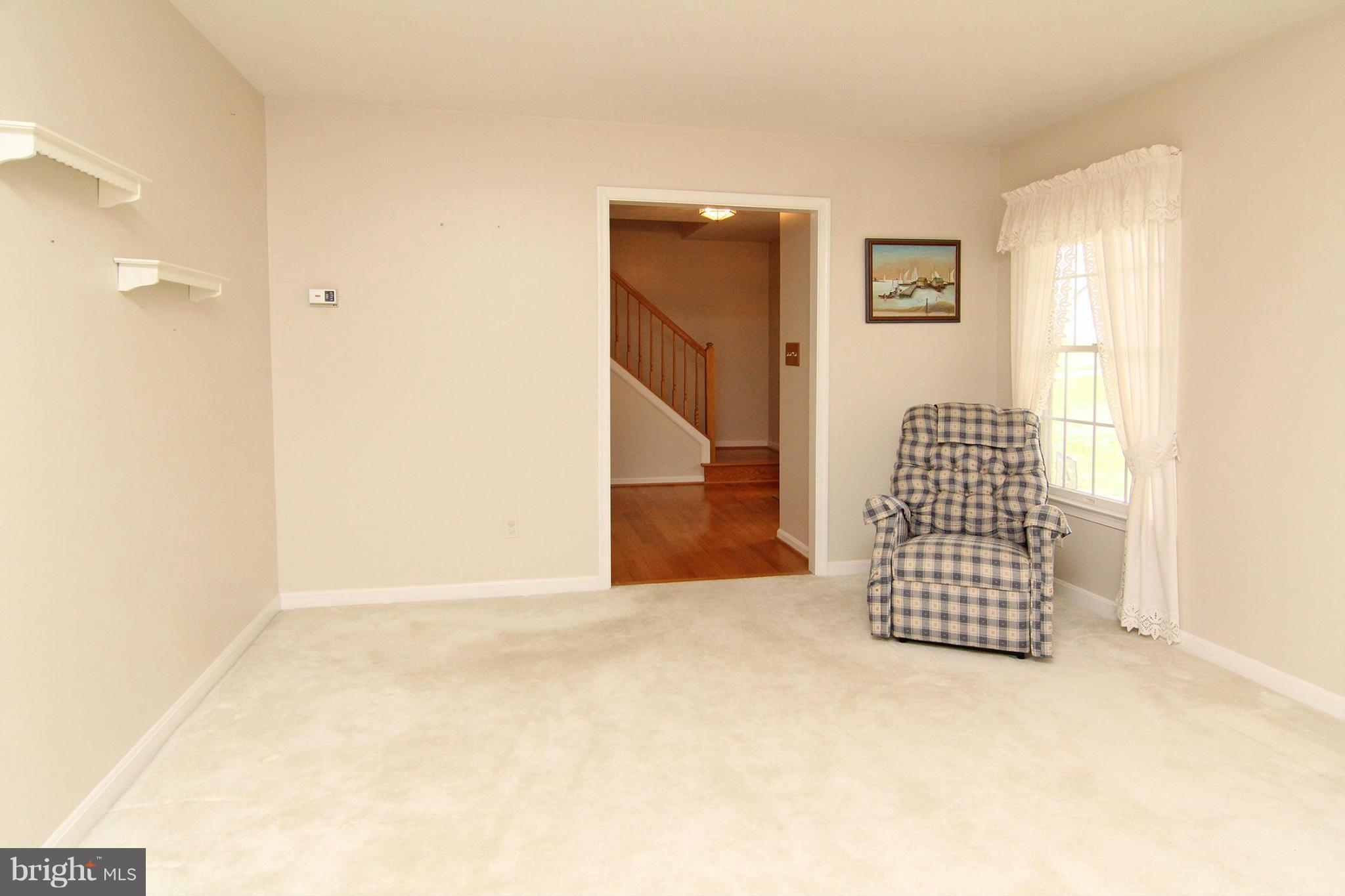 4616 Skidmore Road Westminster, MD 21157 - Photo 13 of 27 Living Room