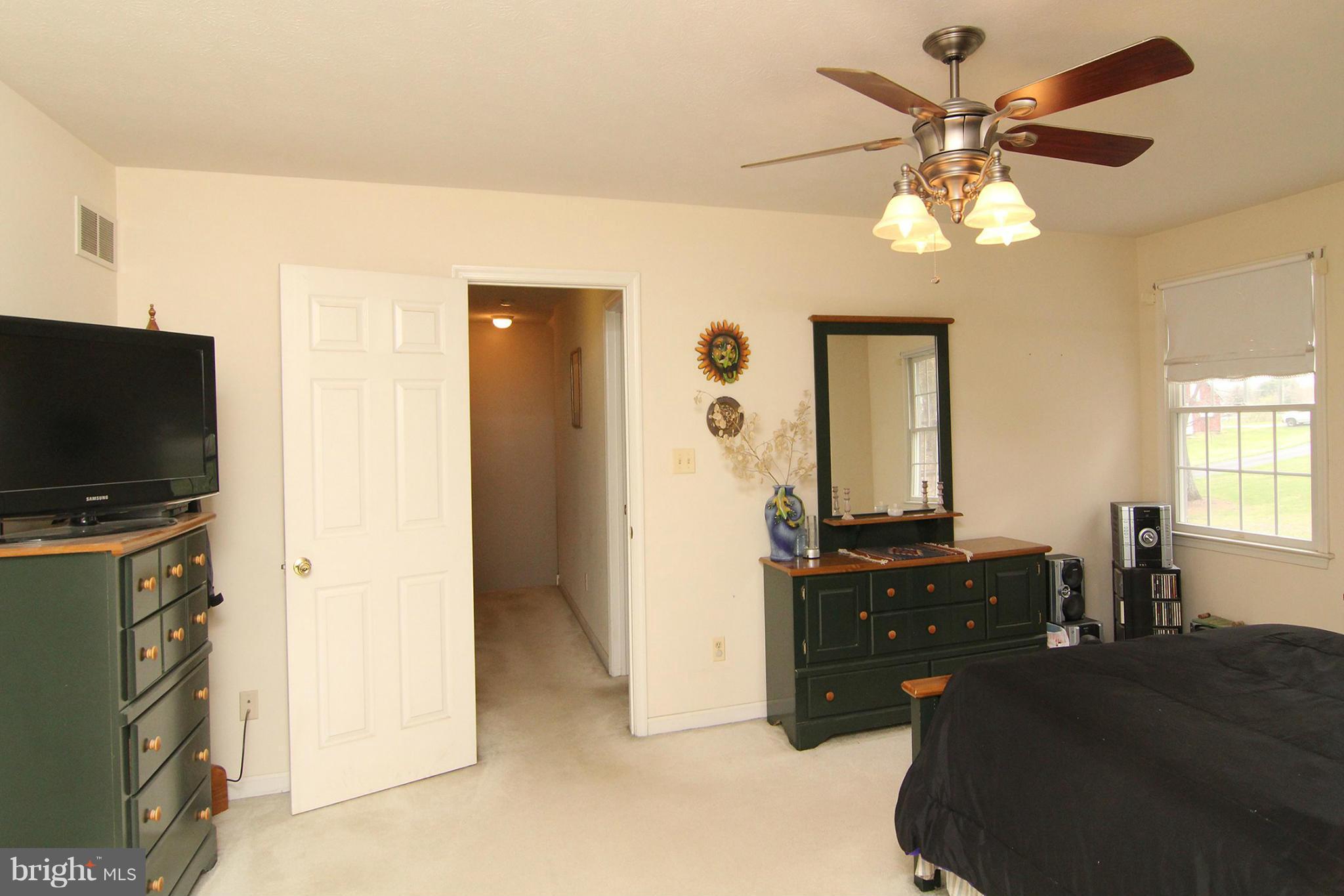 4616 Skidmore Road Westminster, MD 21157 - Photo 15 of 27 Bedroom (Master)