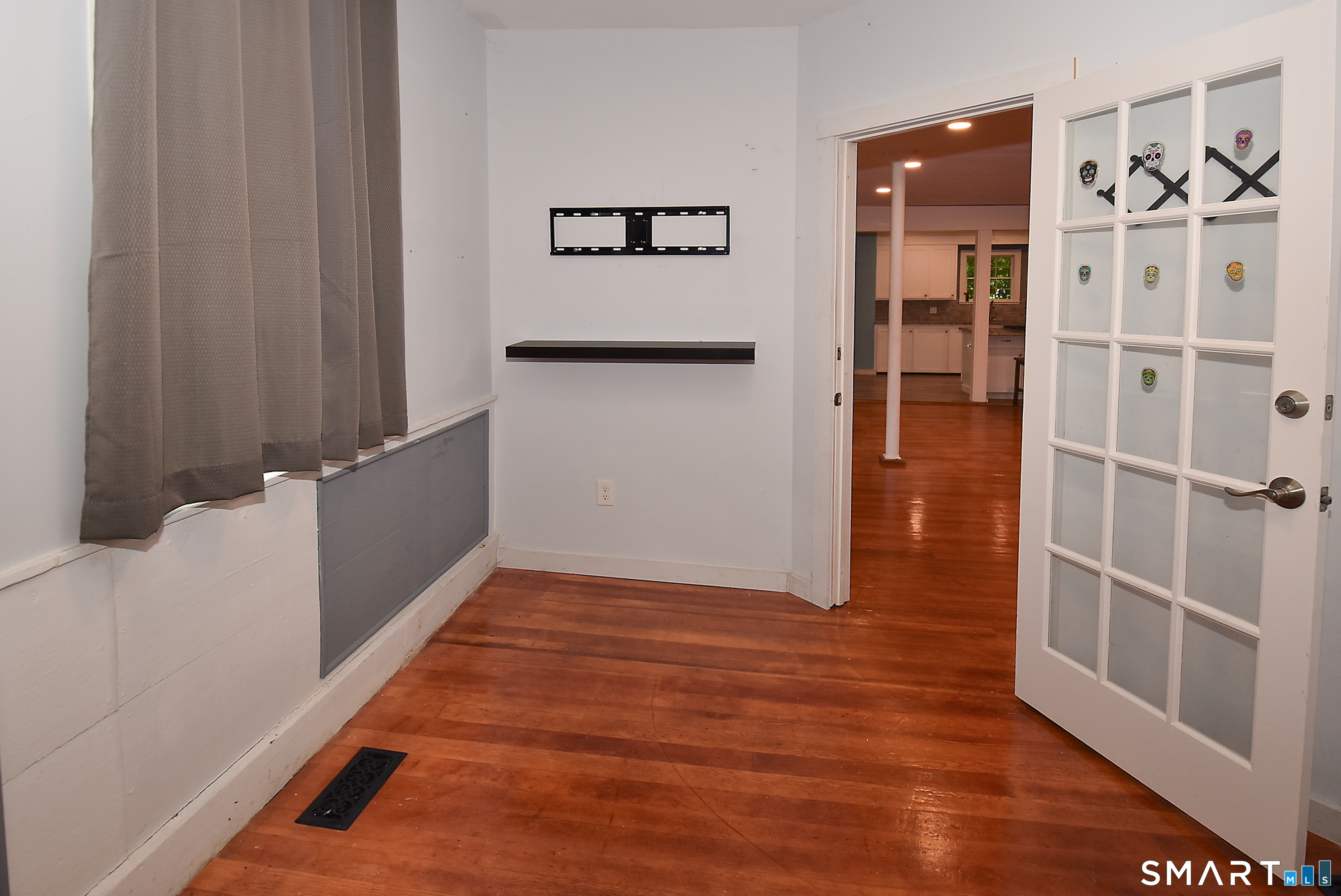 2 Broad Brook Road Enfield, CT 06082 - Photo 11 of 33 First floor office