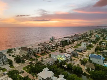 $4,289,000 | 26659 Hickory Boulevard, Bonita Springs, FL 34134