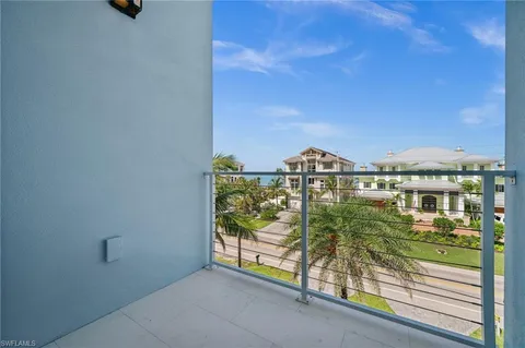 $4,289,000 | 26659 Hickory Boulevard, Bonita Springs, FL 34134