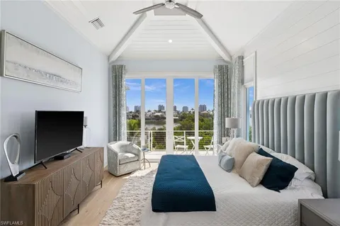 $4,289,000 | 26659 Hickory Boulevard, Bonita Springs, FL 34134