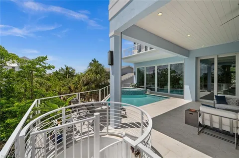 $4,289,000 | 26659 Hickory Boulevard, Bonita Springs, FL 34134