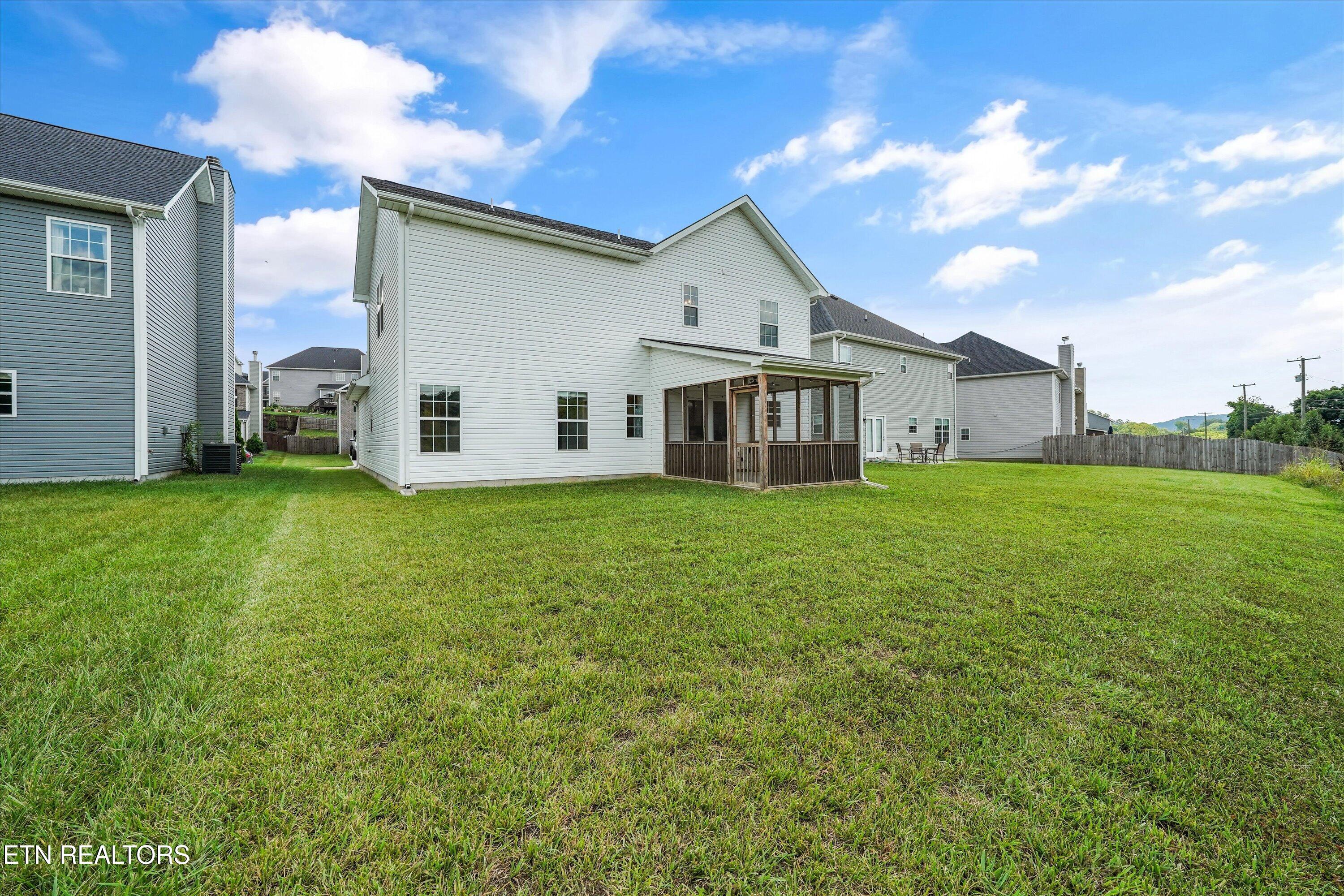 8217 Zenith Lane Powell, TN 37849 - Photo 36 of 44 36-8217 Zenith Ln 01